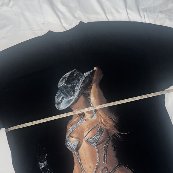 Beyoncé Official Tour Merch the Renaissance World Tour Graphic t-shirt, size XL - Picture 5 of 7